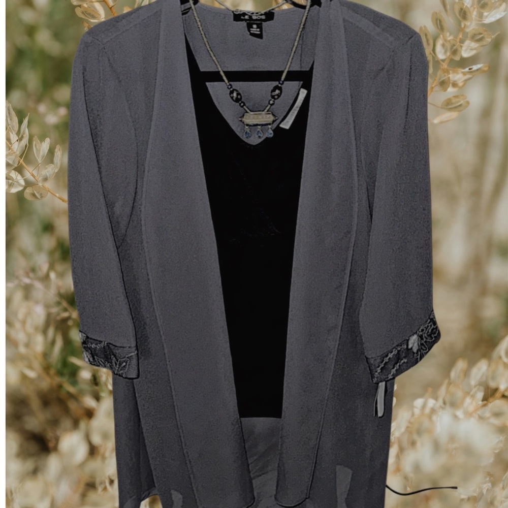 BNWT Elegant Women's LE BOS Gray Cardigan Overlay with Silver Accents